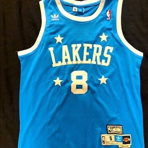 Kobe Bryant lakers jersey